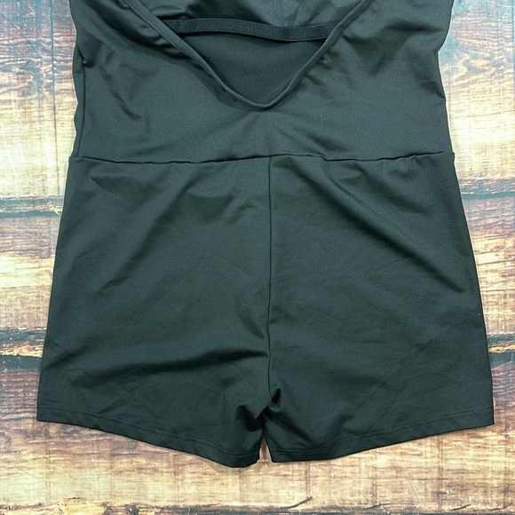 One Piece Workout Onesie Black - Picture 6 of 9